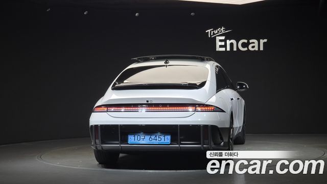 Hyundai Ioniq 6 Long Range Exclusive + 2023 — фото 4