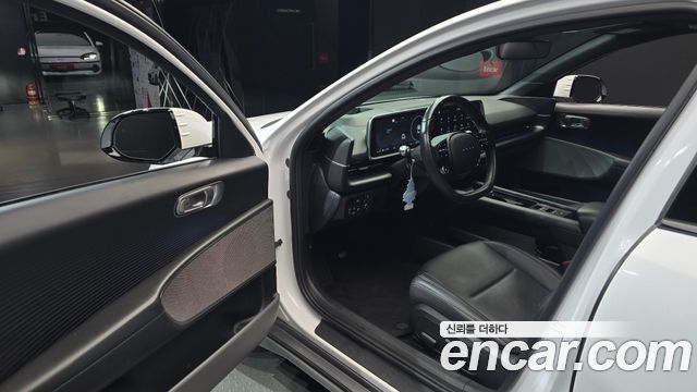 Hyundai Ioniq 6 Long Range Exclusive + 2023 — фото 10