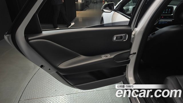 Hyundai Ioniq 6 Long Range Exclusive + 2023 — фото 25