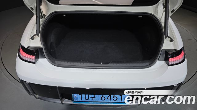 Hyundai Ioniq 6 Long Range Exclusive + 2023 — фото 27