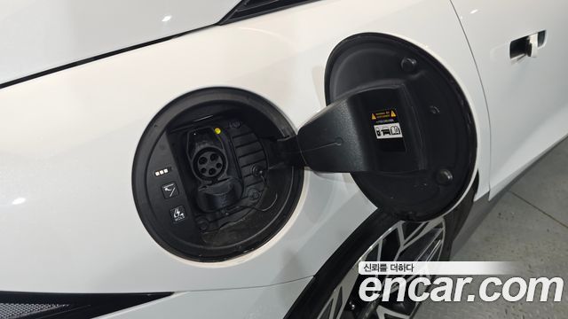 Hyundai Ioniq 6 Long Range Exclusive + 2023 — фото 32
