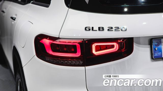 Mercedes-Benz GLB-Class (X247) GLB220 2021 — фото 23