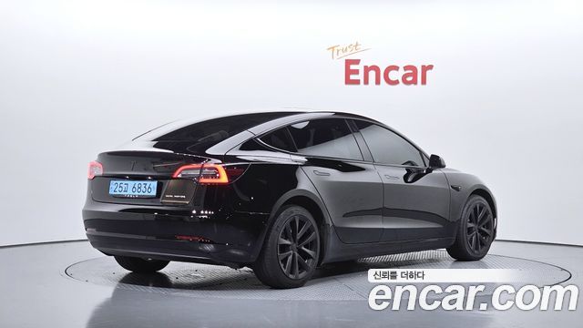 Tesla Model 3 Long Range AWD 2022 — фото 2