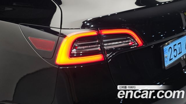 Tesla Model 3 Long Range AWD 2022 — фото 23