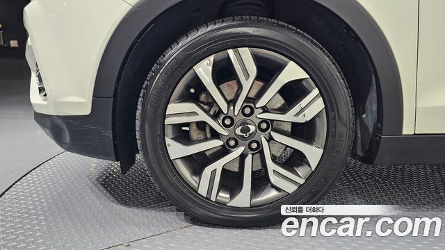 KG Mobility (SsangYong) Tivoli Armor Diesel Gear Edition 2WD 2018 — фото 5
