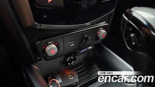 KG Mobility (SsangYong) Tivoli Armor Diesel Gear Edition 2WD 2018 — фото 19