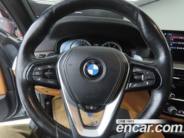 BMW 5 Series (G30) 520d xDrive M Sport Package Plus 2017 — фото 15