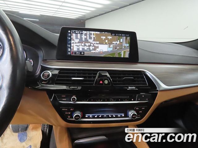 BMW 5 Series (G30) 520d xDrive M Sport Package Plus 2017 — фото 24
