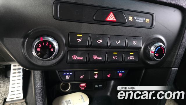 Kia Sportage The Bold Diesel 2.0 2WD Prestige 2019 — фото 17
