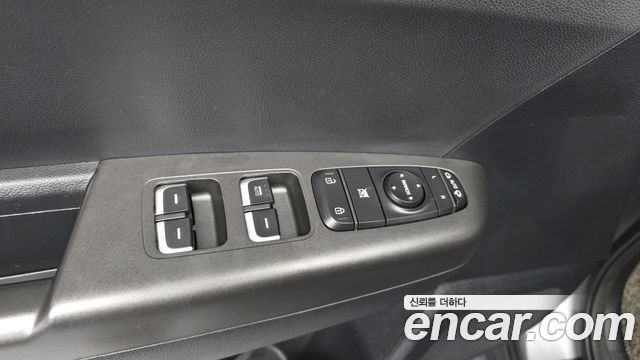 Kia Sportage The Bold Diesel 2.0 2WD Prestige 2019 — фото 27