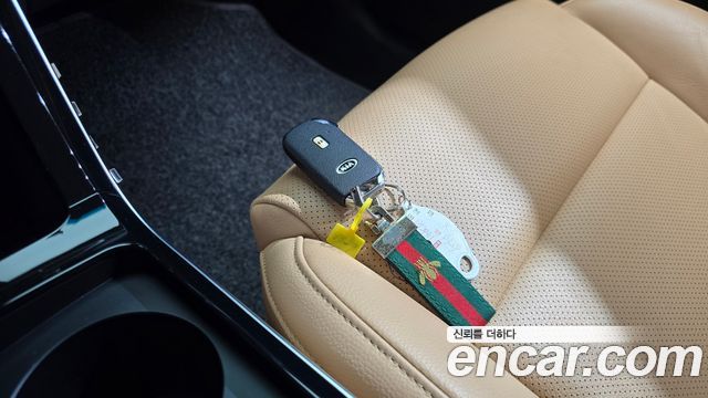 Kia K7 Premier Hybrid Signature 2020 — фото 15