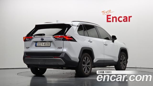 Toyota RAV4 (V) 2,5 4WD Hybrid LTD 2024 — фото 2