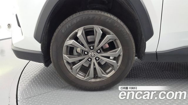 Toyota RAV4 (V) 2,5 4WD Hybrid LTD 2024 — фото 5