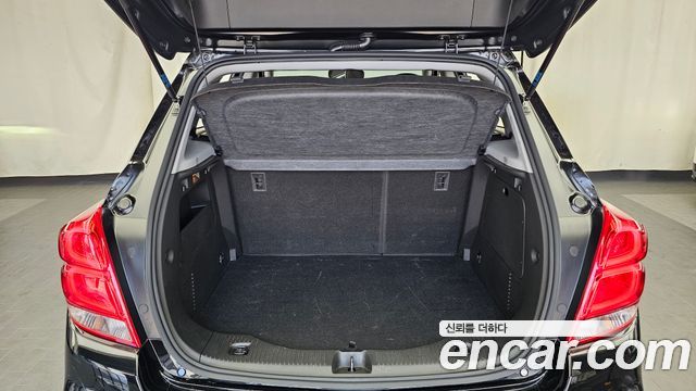 Chevrolet Trax 1.4 Perfact Black 2019 — фото 20