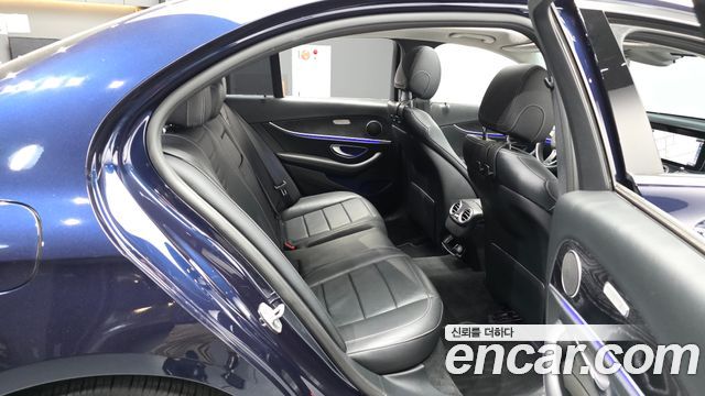 Mercedes-Benz E-Class (W213) E220d Avantgarde 2017 — фото 12