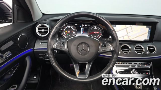 Mercedes-Benz E-Class (W213) E220d Avantgarde 2017 — фото 13