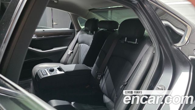 Genesis G80 3.3 GDI AWD Premium Luxury 2017 — фото 12
