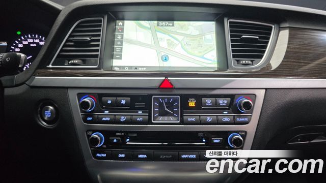 Genesis G80 3.3 GDI AWD Premium Luxury 2017 — фото 13