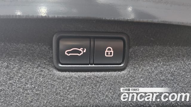 Genesis G80 3.3 GDI AWD Premium Luxury 2017 — фото 16