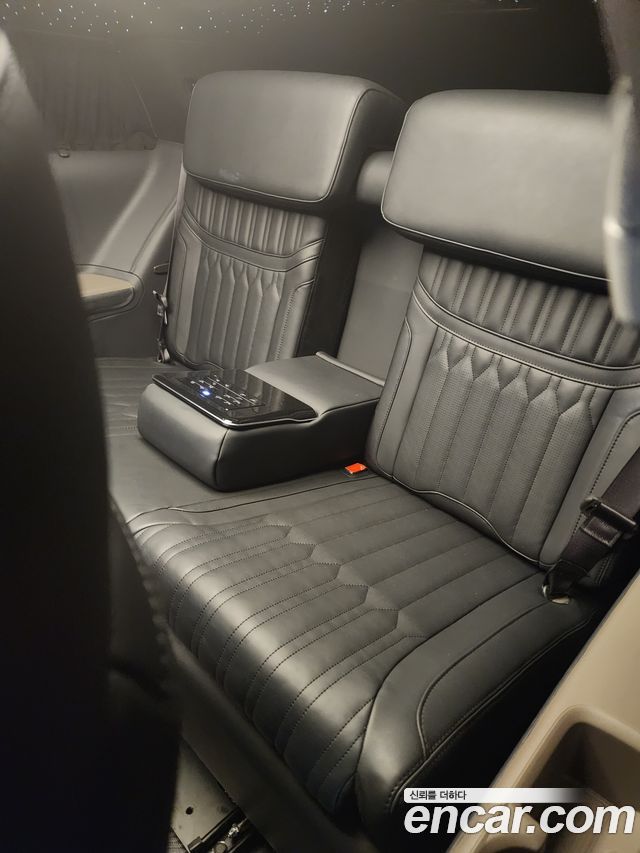 Kia Carnival (IV) Gasoline 9-Seater Hi Limousine (7-seater Limousine(Special vehicle) 2025 — фото 2