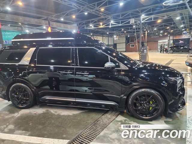 Kia Carnival (IV) Gasoline 9-Seater Hi Limousine (7-seater Limousine(Special vehicle) 2025 — фото 9