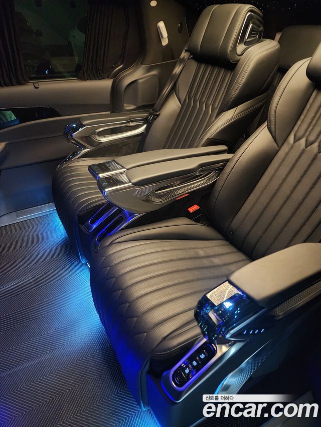 Kia Carnival (IV) Gasoline 9-Seater Hi Limousine (7-seater Limousine(Special vehicle) 2025 — фото 10