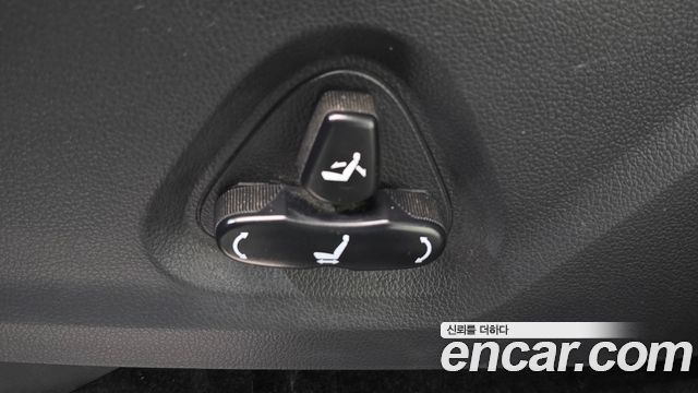 KG Mobility (SsangYong) Rexton Sports Diesel 2.2 2WD Prestige 2018 — фото 20