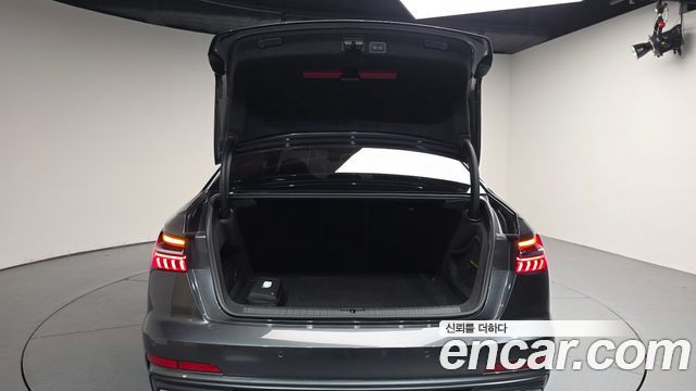 Audi A6 (C8) 45 TFSI Premium 2023 — фото 24