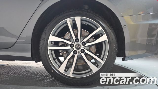 Audi A6 (C8) 45 TFSI Premium 2023 — фото 27