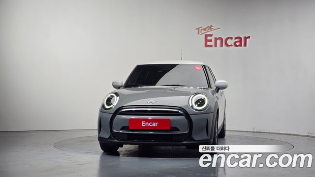 MINI Cooper 5Door Classic Launch Pack Third Generation 2023 — фото 3