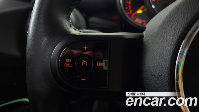 MINI Cooper 5Door Classic Launch Pack Third Generation 2023 — фото 15