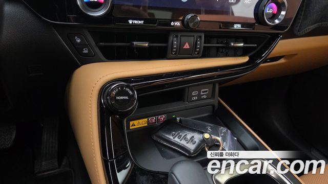 Lexus NX350h (II) Luxury 2024 — фото 30