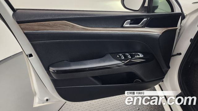 Kia K5 (III) 1.6 Turbo Noblesse 2021 — фото 24