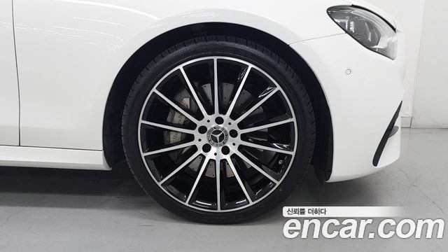 Mercedes-Benz E-Class (W213) E350 4MATIC AMG Line 2023 — фото 5