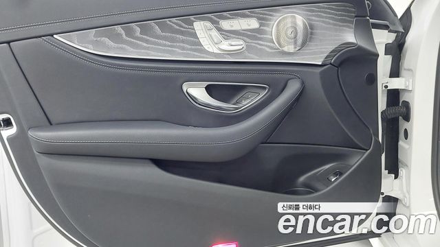 Mercedes-Benz E-Class (W213) E350 4MATIC AMG Line 2023 — фото 19
