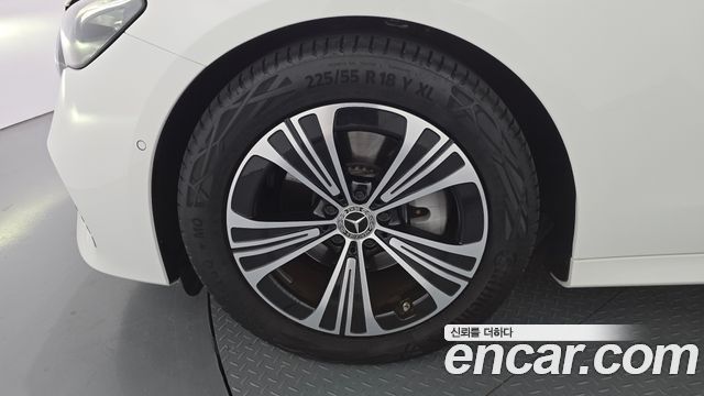 Mercedes-Benz E-Class (W214) E200 Avantgarde 2025 — фото 5