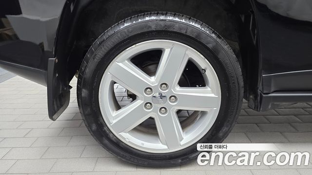 Jeep Compass 2.4 Limited 1st 2013 — фото 5