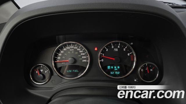 Jeep Compass 2.4 Limited 1st 2013 — фото 8