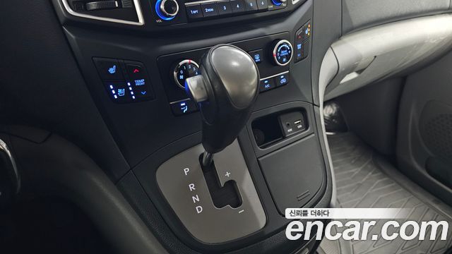 Hyundai Grand Starex Wagon 11-Seater Smart 2019 — фото 9