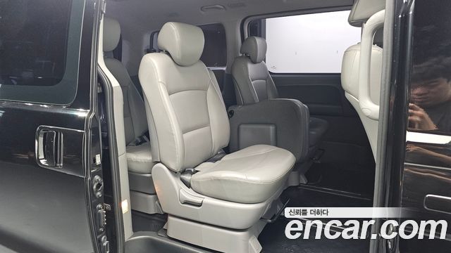 Hyundai Grand Starex Wagon 11-Seater Smart 2019 — фото 11