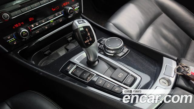 BMW 5 Series GT (F07) GT 30d xDrive 2015 — фото 9
