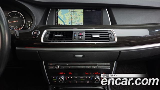 BMW 5 Series GT (F07) GT 30d xDrive 2015 — фото 14