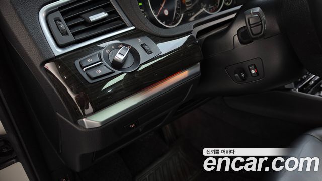 BMW 5 Series GT (F07) GT 30d xDrive 2015 — фото 18