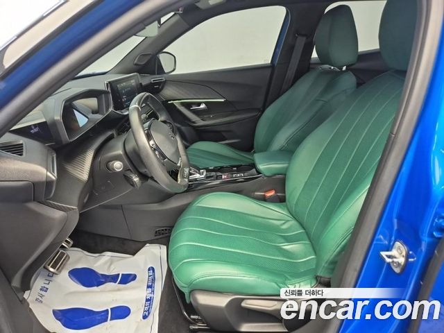 Peugeot e-2008 (II) EV GT 2022 — фото 15