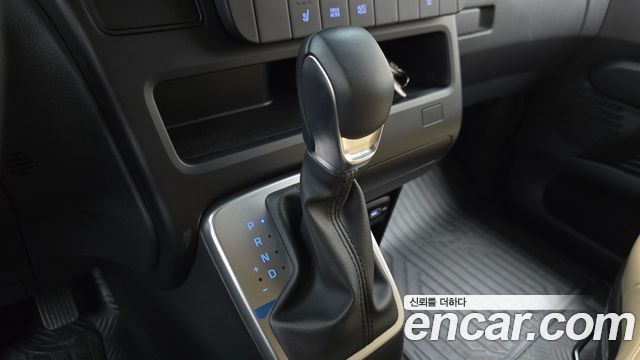Hyundai Staria Cargo 3-Seater Modern 2024 — фото 9