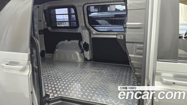 Hyundai Staria Cargo 3-Seater Modern 2024 — фото 11