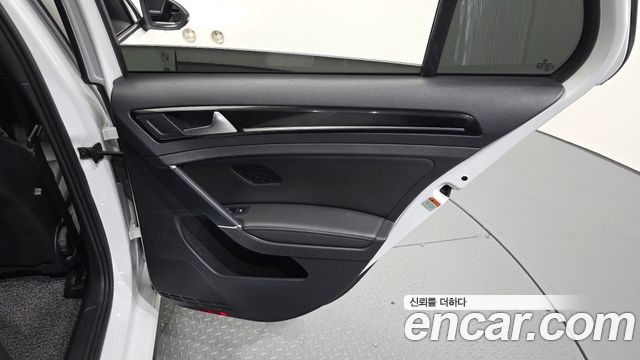 Volkswagen Golf (VII) 2.0 GTD 2015 — фото 25