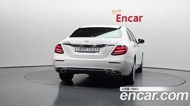 Mercedes-Benz E-Class (W213) E220d Exclusive 2019 — фото 4