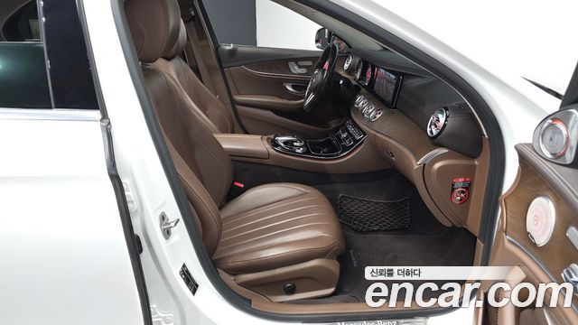 Mercedes-Benz E-Class (W213) E220d Exclusive 2019 — фото 11