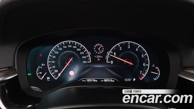 BMW 5 Series (G30) 530i xDrive Luxury Plus 2019 — фото 8